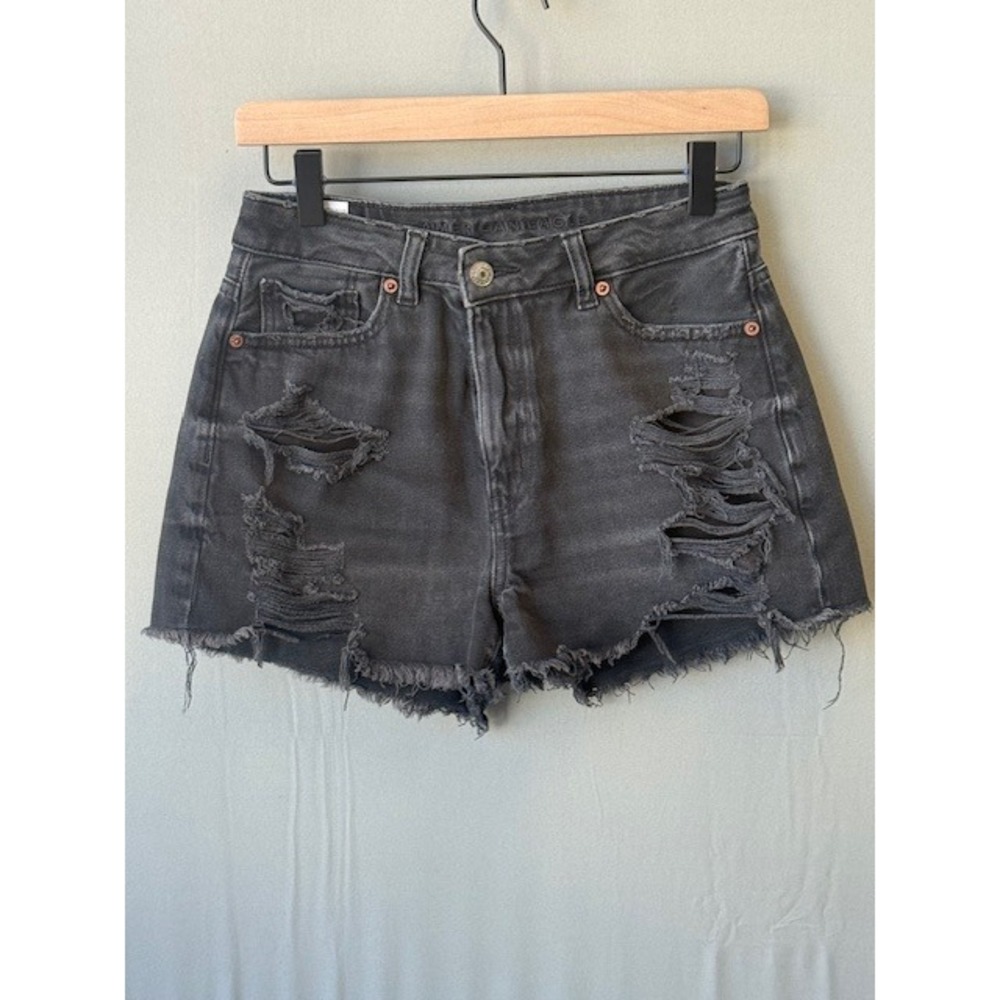 American Eagle Distressed Denim Shorts Size 2 Black Ripped Frayed Hem Stretch